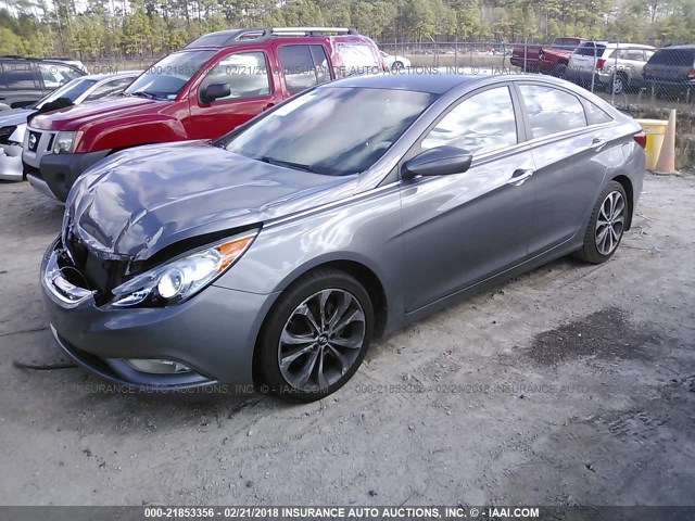 5NPEC4AB0DH789022 - 2013 HYUNDAI SONATA SE/LIMITED GRAY photo 2