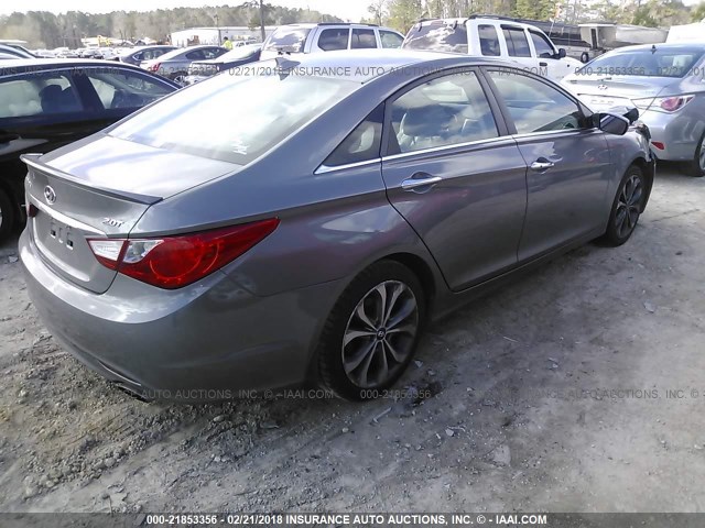 5NPEC4AB0DH789022 - 2013 HYUNDAI SONATA SE/LIMITED GRAY photo 4