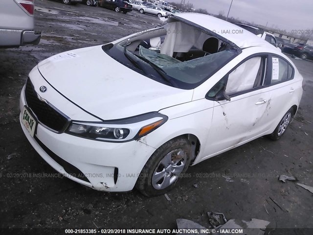 3KPFK4A77HE014682 - 2017 KIA FORTE LX WHITE photo 2