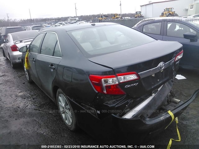 4T4BF1FK4ER386039 - 2014 TOYOTA CAMRY L/SE/LE/XLE 灰色 照片 3