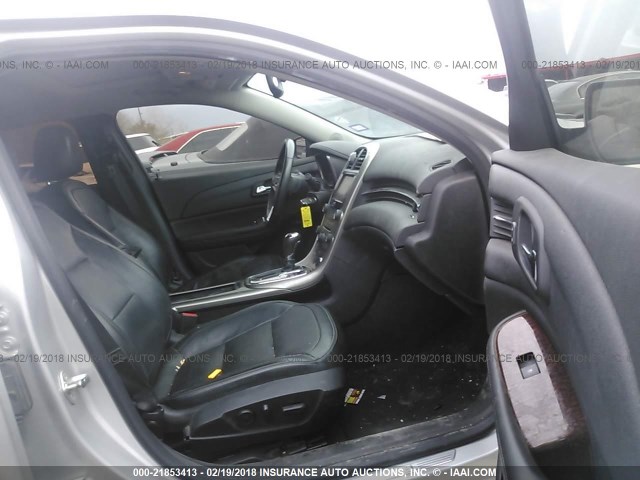 1G11H5SA1DF263285 - 2013 CHEVROLET MALIBU LTZ 灰色 照片 5