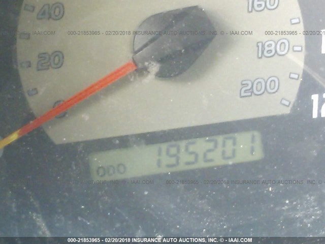 5TELU42NX7Z381870 - 2007 TOYOTA TACOMA DOUBLE CAB ვერცხლისფერი ფოტო 7