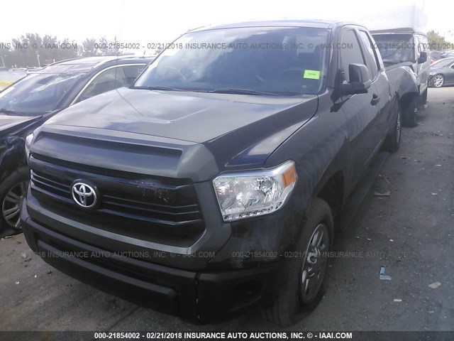 5TFTY5F19FX008861 - 2015 TOYOTA TUNDRA DOUBLE CAB SR/SR5 BLACK photo 2