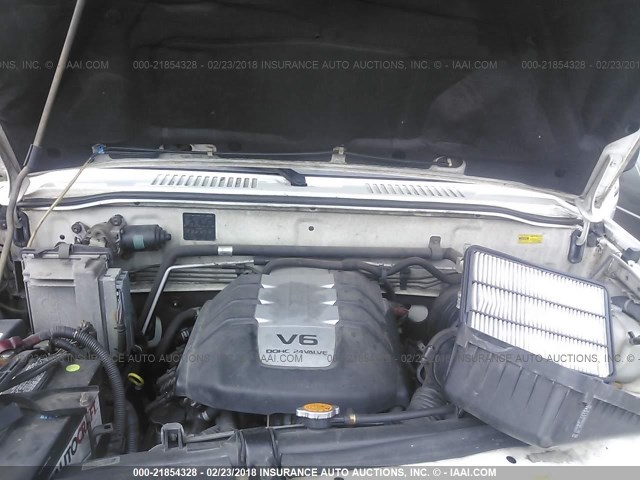 JACDJ58X617J08319 - 2001 ISUZU TROOPER S/LS/LIMITED WHITE photo 10