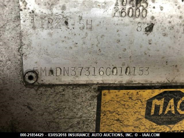 5MADN37316C010153 - 2006 MAC TRAILER MFG END DUMP  SILVER photo 9