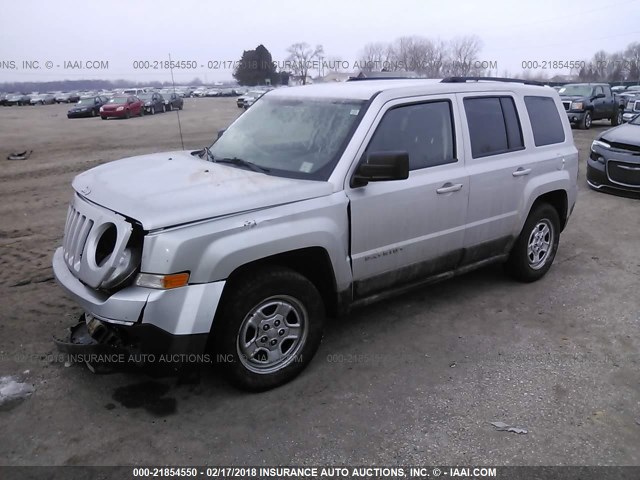 1J4NT1GA2BD236270 - 2011 JEEP PATRIOT SPORT SILVER photo 2