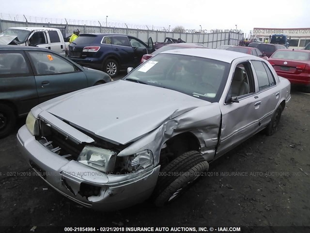 2MEFM74W05X604371 - 2005 MERCURY GRAND MARQUIS GS SILVER photo 2