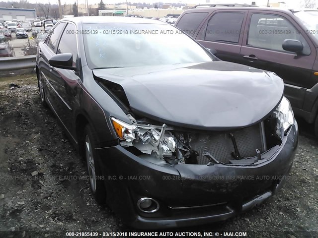 4T1BF1FK4CU134556 - 2012 TOYOTA CAMRY SE/LE/XLE 灰色 照片 1