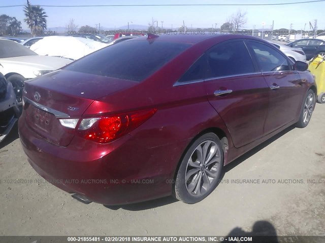 5NPEC4AB8DH705545 - 2013 HYUNDAI SONATA SE/LIMITED RED photo 4