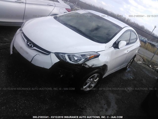 5NPDH4AE0FH643424 - 2015 HYUNDAI ELANTRA SE/SPORT/LIMITED WHITE photo 2