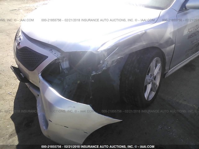 4T1BF3EK0BU601628 - 2011 TOYOTA CAMRY SE/LE/XLE 银色 照片 6