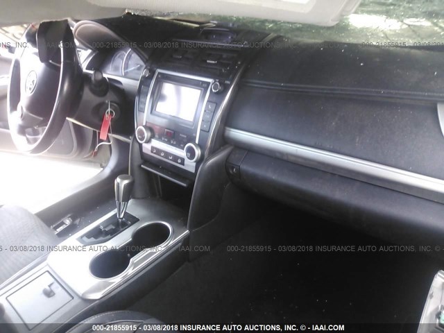 4T1BF1FK8DU671884 - 2013 TOYOTA CAMRY L/SE/LE/XLE BLACK photo 5