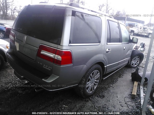 5LMFU28548LJ10627 - 2008 LINCOLN NAVIGATOR SILVER photo 4