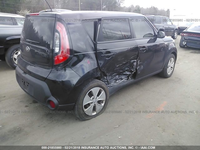 KNDJN2A26G7337274 - 2016 KIA SOUL BLACK photo 4