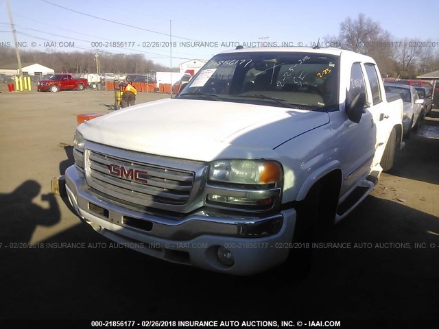 2GTEC13T951114972 - 2005 GMC NEW SIERRA C1500 WHITE photo 2