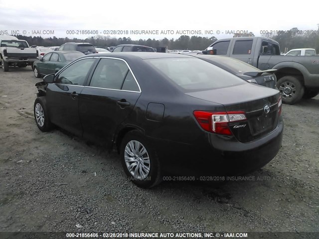 4T1BF1FK8EU326243 - 2014 TOYOTA CAMRY L/SE/LE/XLE 深蓝色 照片 3