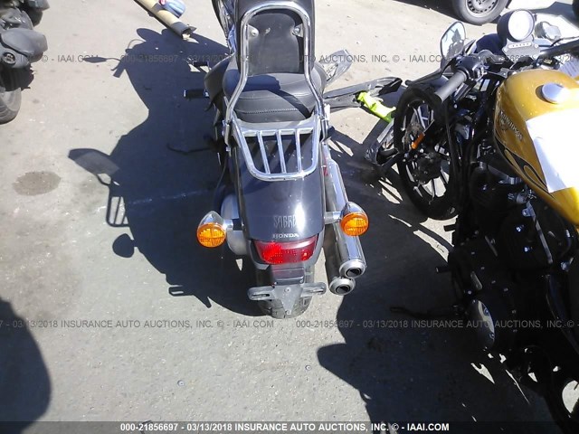 JH2SC6702AK001169 - 2010 HONDA VT1300 CS Qara foto 6