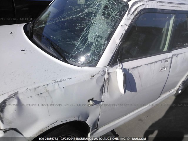 JTLKT324064083548 - 2006 TOYOTA SCION XB WHITE photo 6