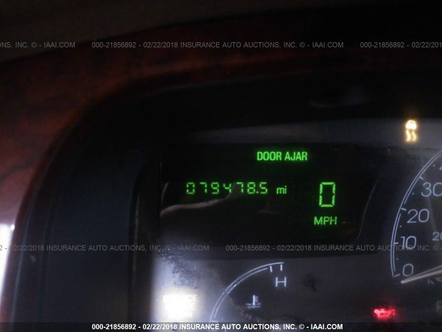 1LNHM81W24Y685064 - 2004 LINCOLN TOWN CAR EXECUTIVE/SIGNATURE თეთრი ფოტო 7