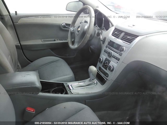 1G1ZG57B784272730 - 2008 CHEVROLET MALIBU LS ნაცრისფერი ფოტო 5