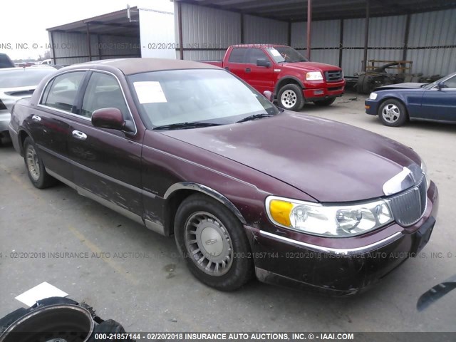 1LNHM81W61Y637272 - 2001 LINCOLN TOWN CAR EXECUTIVE Каштановый фото 1