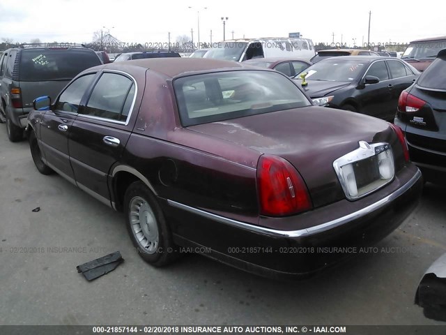 1LNHM81W61Y637272 - 2001 LINCOLN TOWN CAR EXECUTIVE Каштановый фото 3