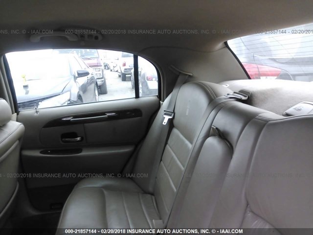 1LNHM81W61Y637272 - 2001 LINCOLN TOWN CAR EXECUTIVE Каштановый фото 8