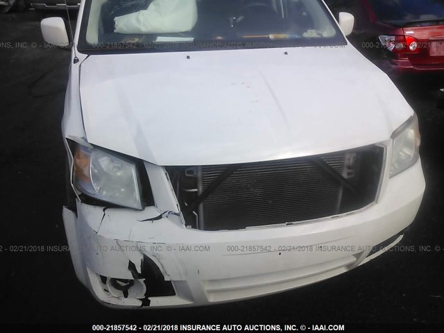 2D4RN5D14AR159834 - 2010 DODGE GRAND CARAVAN SXT WHITE photo 6