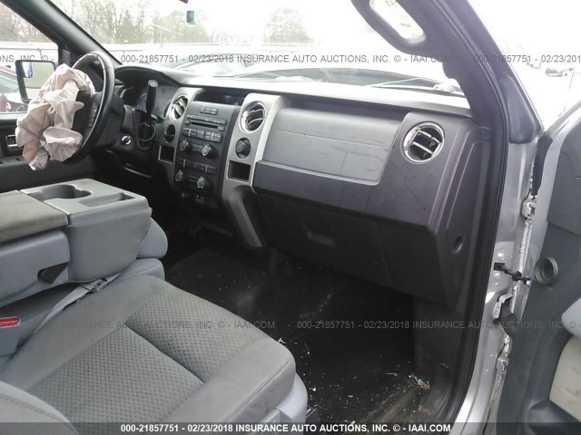 1FTFW1CFXCFB32554 - 2012 FORD F150 SUPERCREW SILVER photo 5
