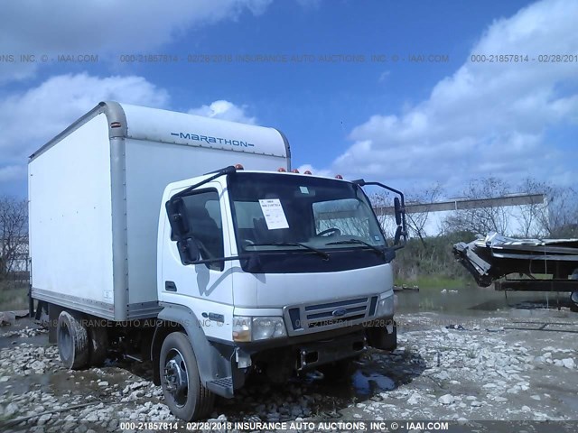 3FRLL45Z76V391864 - 2006 FORD LOW CAB FORWARD LCF450 WHITE photo 1