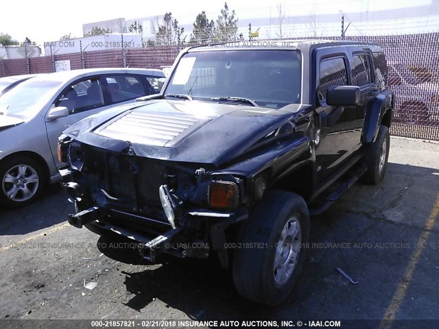 5GTDN136968290458 - 2006 HUMMER H3 BLACK photo 2