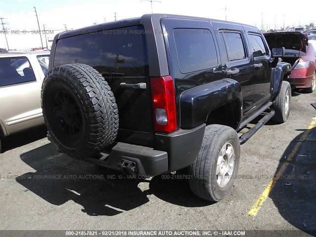 5GTDN136968290458 - 2006 HUMMER H3 BLACK photo 4