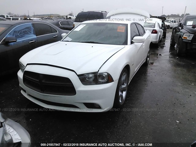 2C3CDXCT4DH611624 - 2013 DODGE CHARGER R/T WHITE photo 2
