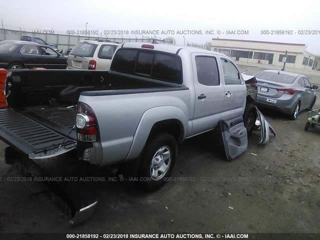 3TMLU4EN8CM081389 - 2012 TOYOTA TACOMA DOUBLE CAB SILVER photo 4