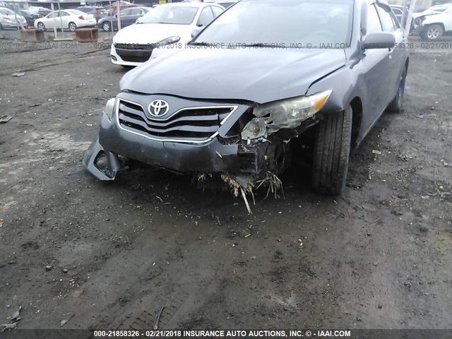 4T1BF3EK5AU075947 - 2010 TOYOTA CAMRY SE/LE/XLE 灰色 照片 6