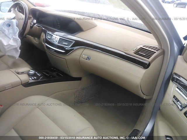 WDDNG9EB2DA506452 - 2013 MERCEDES-BENZ S 550 4MATIC SILVER photo 5