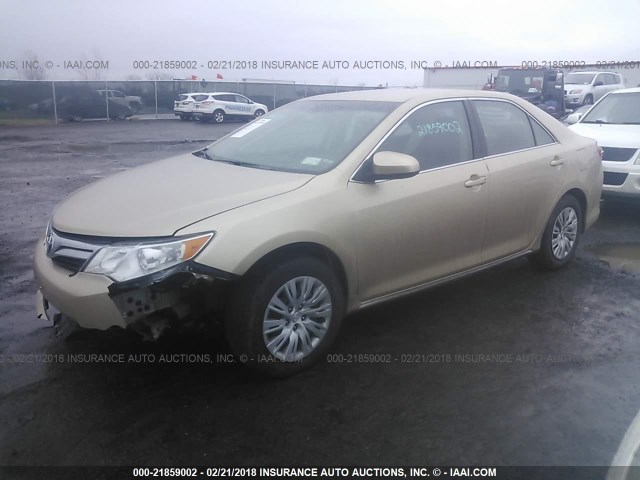 4T1BF1FK3CU585672 - 2012 TOYOTA CAMRY SE/LE/XLE Қоңыр фото 2
