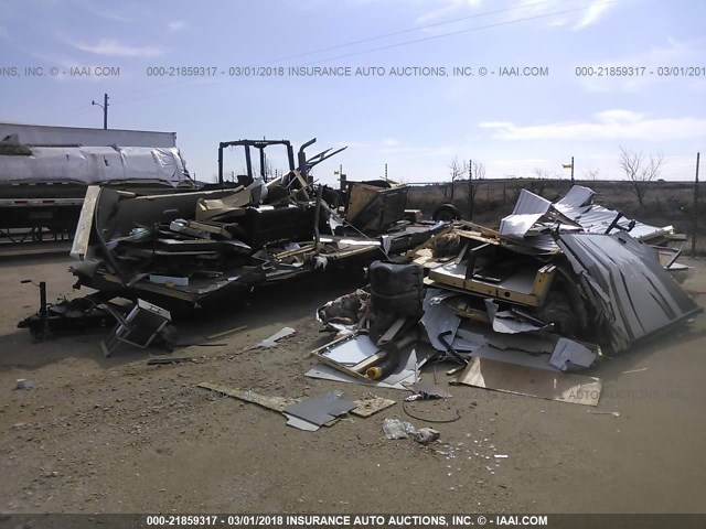 5SFEB2828GE309646 - 2016 HEARTLAND TRAI29IKBS  WHITE photo 2