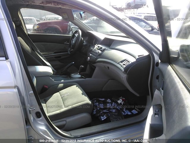1HGCP36718A048158 - 2008 HONDA ACCORD EX SILVER photo 5