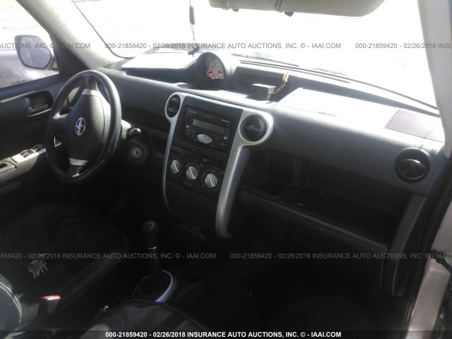 JTLKT334850186382 - 2005 TOYOTA SCION XB ნაცრისფერი ფოტო 5