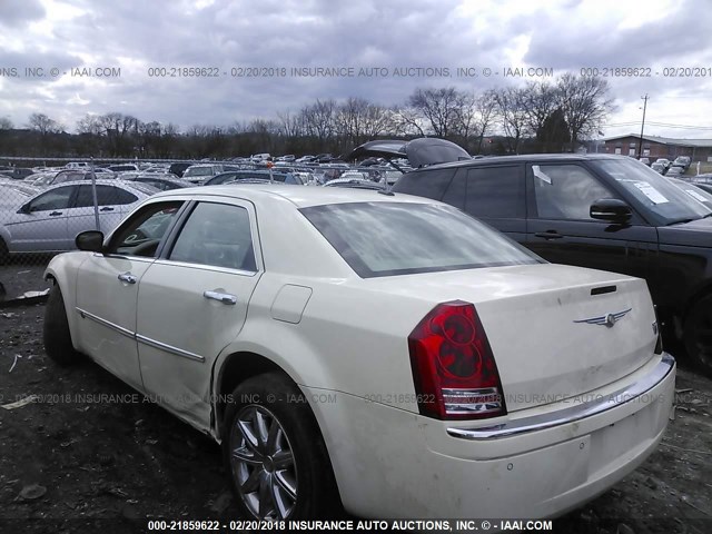 2C3CA6CT6AH126772 - 2010 CHRYSLER 300C WHITE photo 3