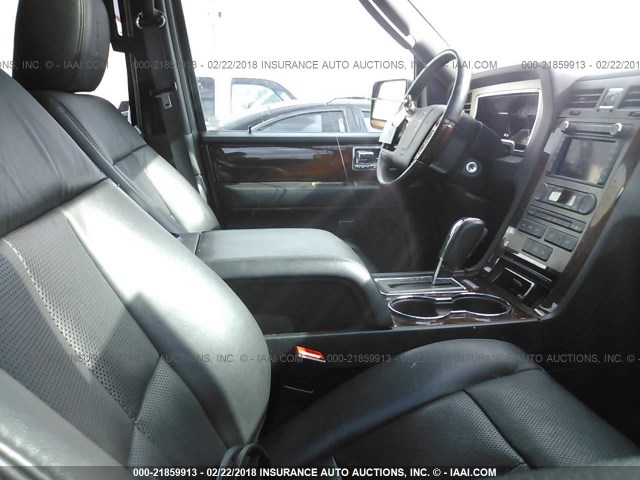 5LMJJ3J58DEL09049 - 2013 LINCOLN NAVIGATOR L BLACK photo 5