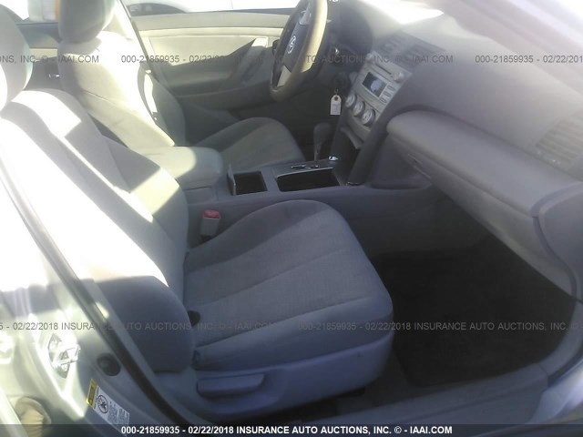 4T1BF3EK7BU713438 - 2011 TOYOTA CAMRY SE/LE/XLE Серебристый фото 5