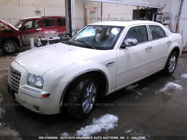 2C3KK53G07H807623 - 2007 CHRYSLER 300 TOURING WHITE photo 2