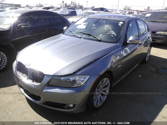 WBAPH5G51BNM76573 - 2011 BMW 328 I SULEV GRAY photo 2