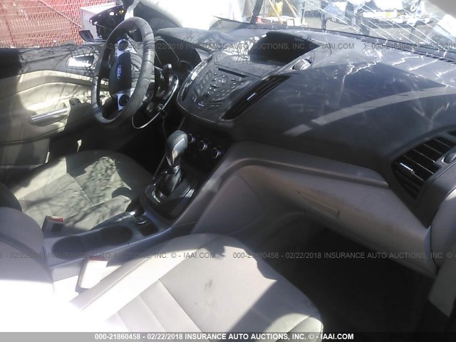 1FMCU0G77GUC80633 - 2016 FORD ESCAPE SE 灰色 照片 5