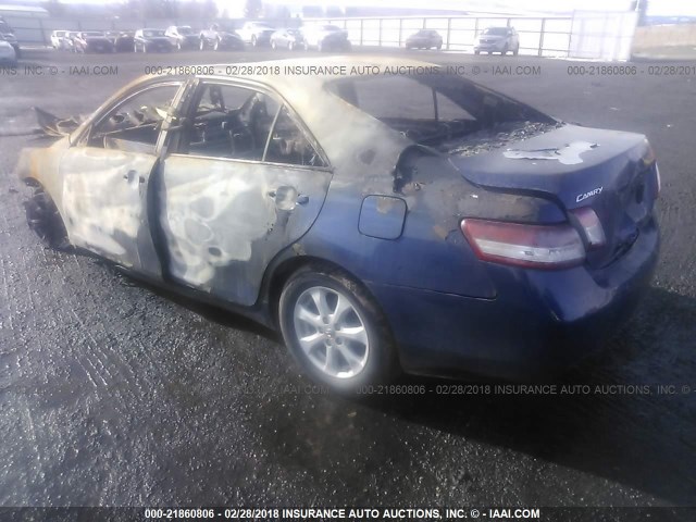 4T1BF3EK8BU765693 - 2011 TOYOTA CAMRY SE/LE/XLE 蓝色 照片 3