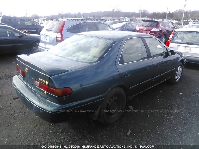 4T1BF22K0VU920983 - 1997 TOYOTA CAMRY CE/LE/XLE GREEN photo 4