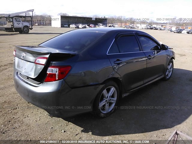 4T1BF1FKXCU041265 - 2012 TOYOTA CAMRY SE/LE/XLE GRAY photo 4