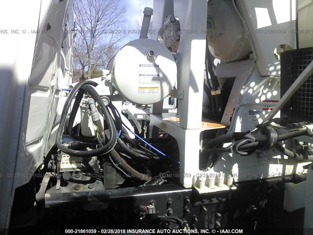 4V5KC9DF0GN931680 - 2016 VOLVO VHD WHITE photo 7